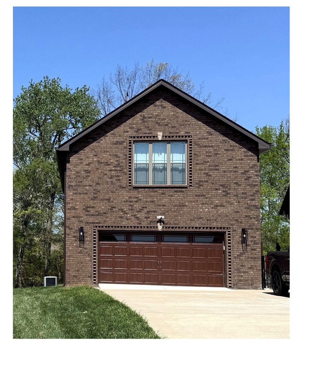 Custom detached garage with finished storage above — Clarksville TN — Yarbrough Homes